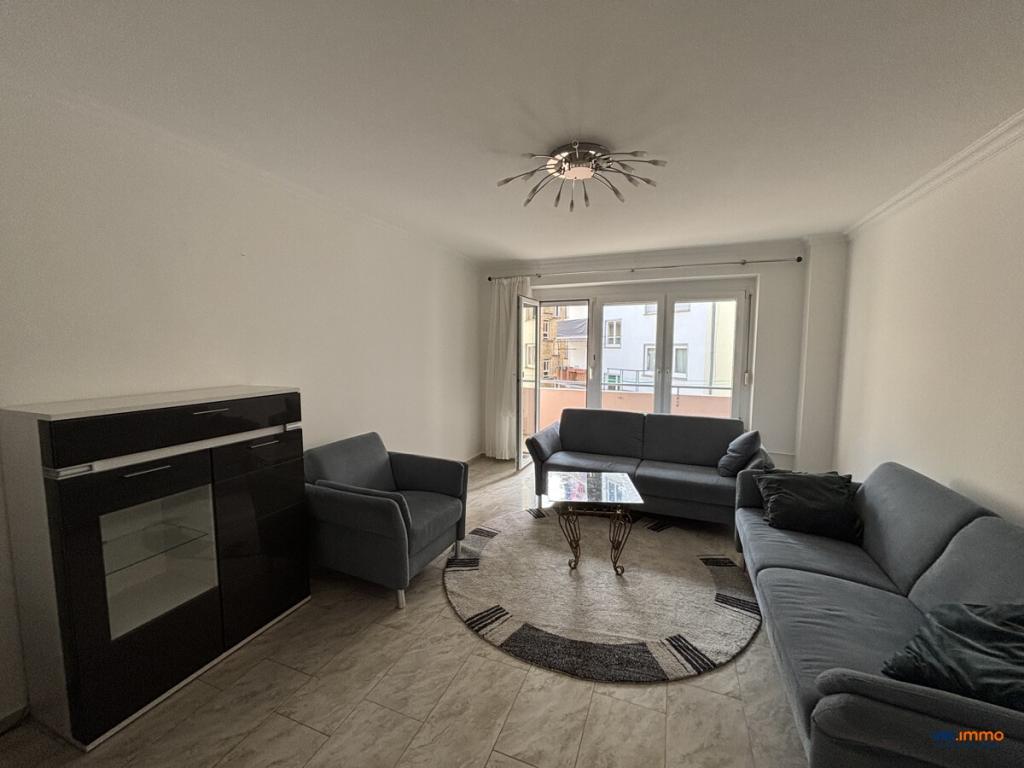 Gepflegte 3-Zimmer-Wohnung mit Balkon, Einbauküche in begehrter Lage! - Photo 2