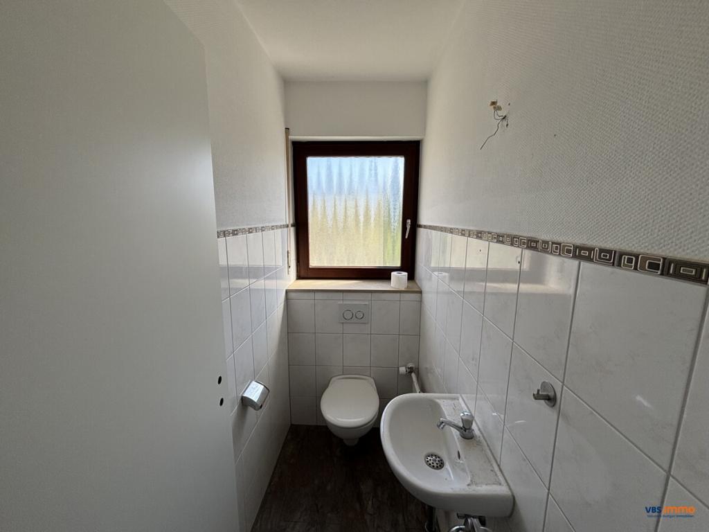 Wohnen auf zwei Ebenen: Moderne 5,5 Zim.-Maisonette mit Balkon und Terrasse - Photo 5