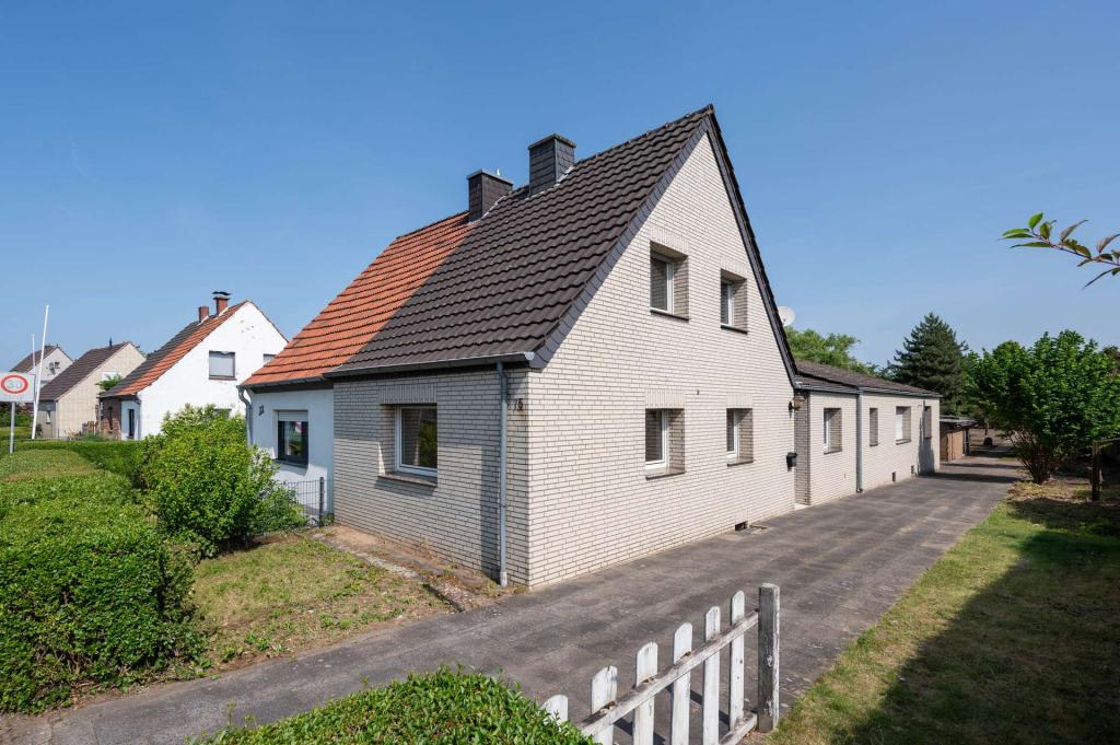 schoene-doppelhaushaelfte-rittberg-immobilienmakler-kaarst
