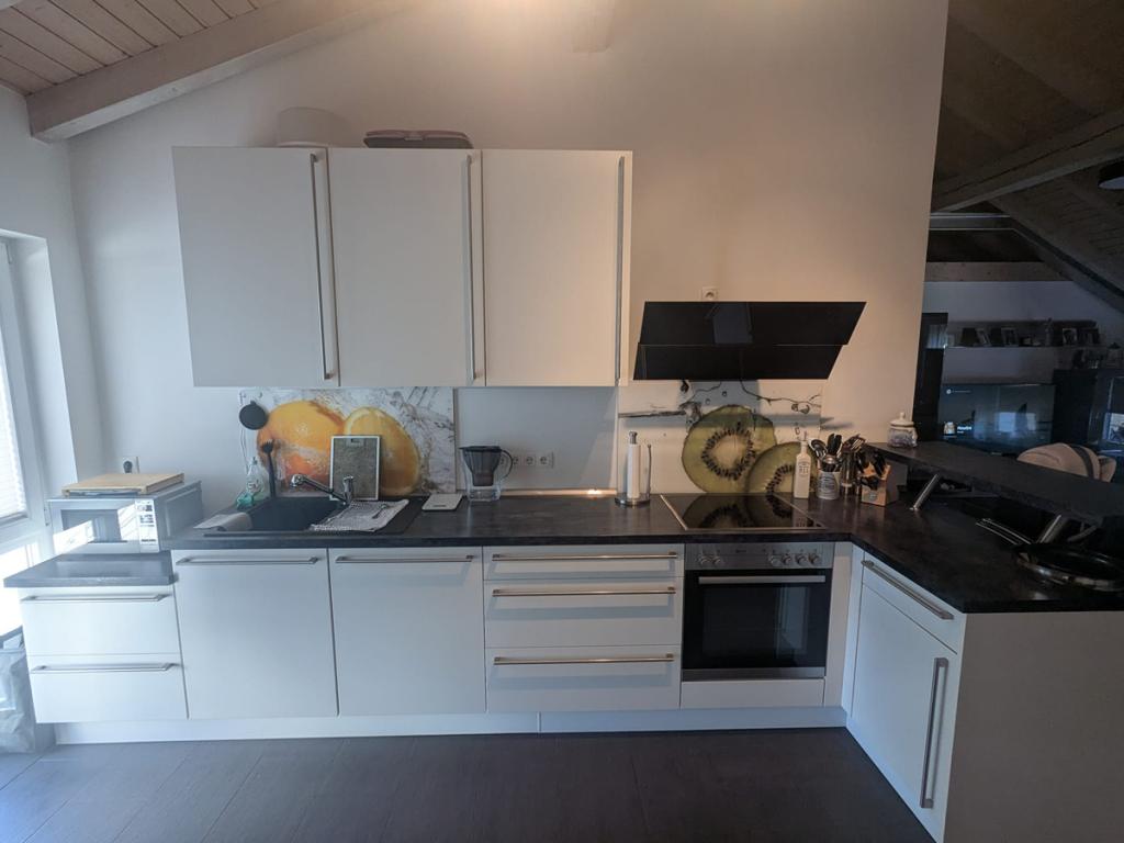 3 ZKB mit großzügigem Balkon, offenem Wohngefühl + viele Extras - Foto 2
