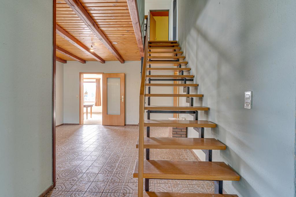 Treppenaufgang ins OG