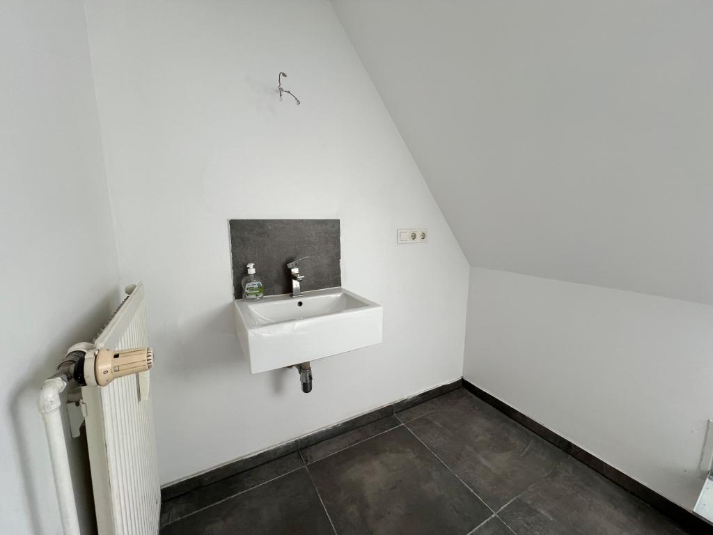 Badezimmer Ansicht I