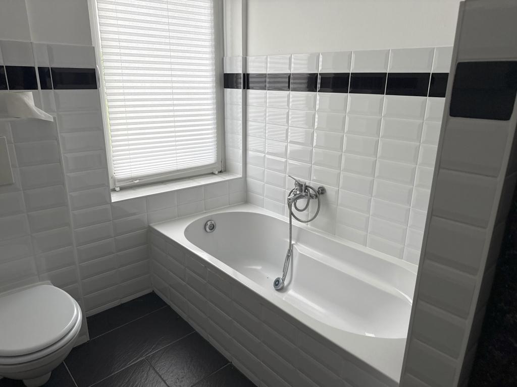 Badezimmer, Ansicht II