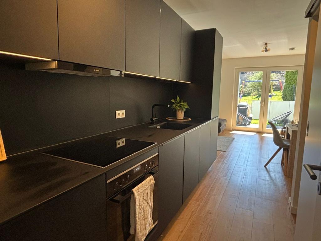 EG-Wohnung im Herzen Glücksburgs: 2 Zi. ca. 61 qm, Terrasse, Garten & Wohngefühl wie im Reihenhaus! - Photo 4