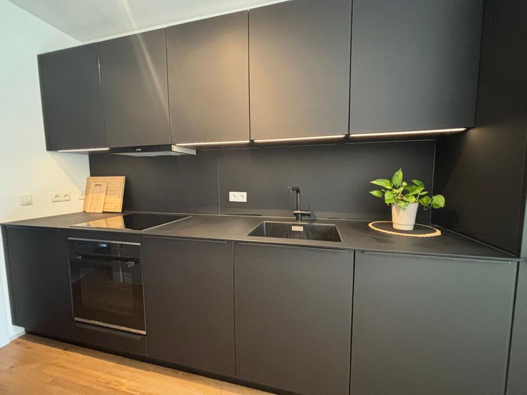 EG-Wohnung im Herzen Glücksburgs: 2 Zi. ca. 61 qm, Terrasse, Garten & Wohngefühl wie im Reihenhaus! - Photo 5