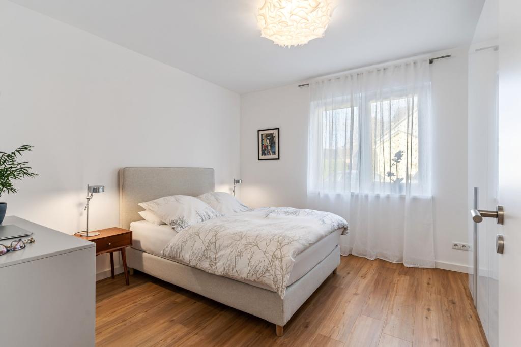EG-Wohnung im Herzen Glücksburgs: 2 Zi. ca. 61 qm, Terrasse, Garten & Wohngefühl wie im Reihenhaus! - Photo 2