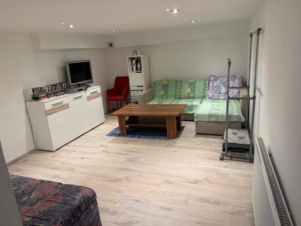 3 Zimmer Küche Bad Wohnung möbliert - Foto 2