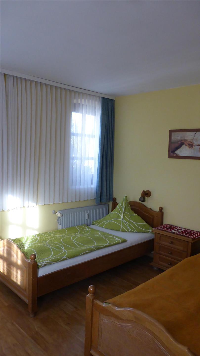Ein-Bett-Zimmer