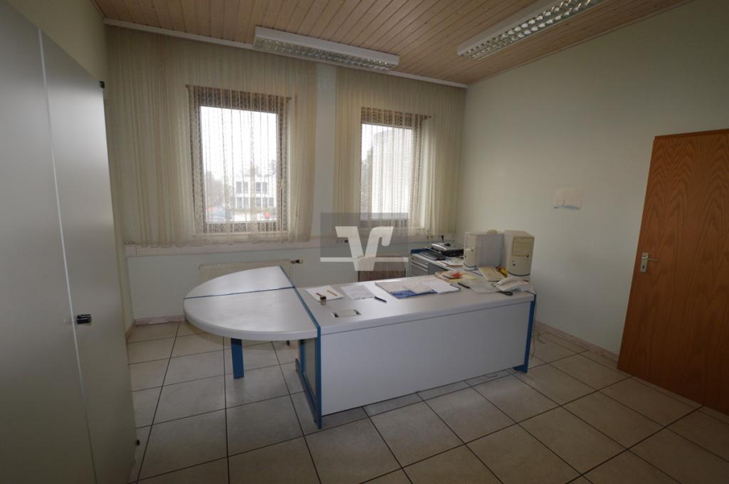 Büro im OG