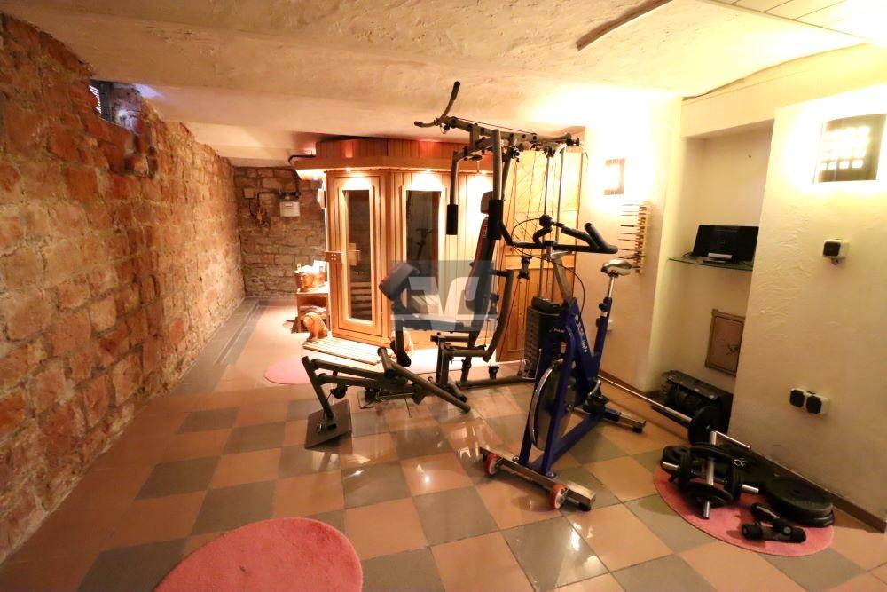 Fitnessstudio mit Sauna
