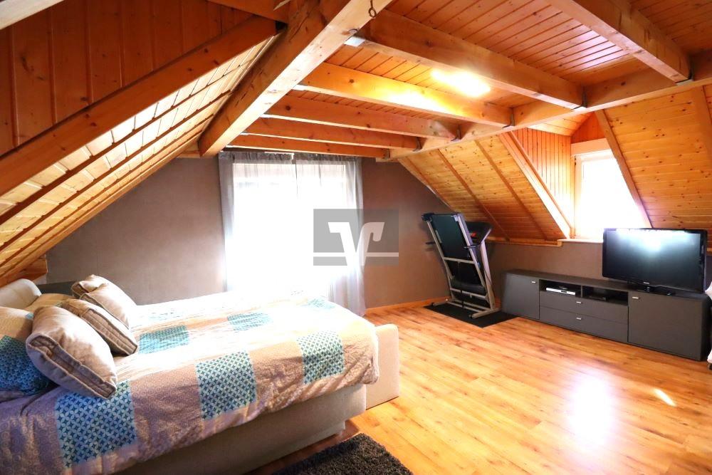 großes Schlafzimmer