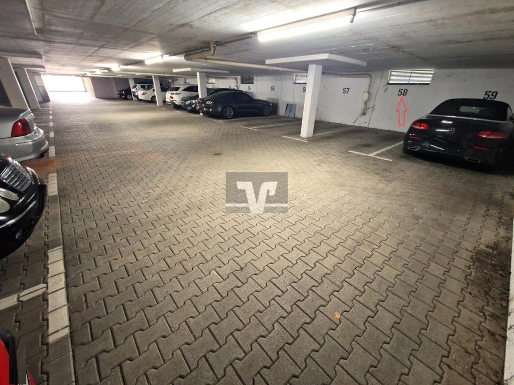 Geräumiger und heller Pkw-Tiefgaragenabstellplatz (Nr. 58)