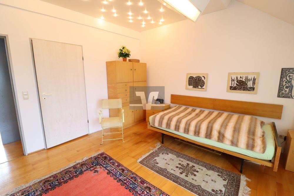großes Schlafzimmer