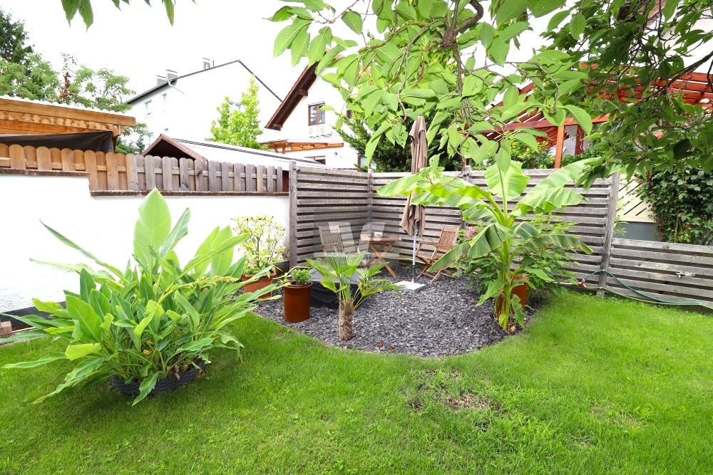 Schön angelegter Garten