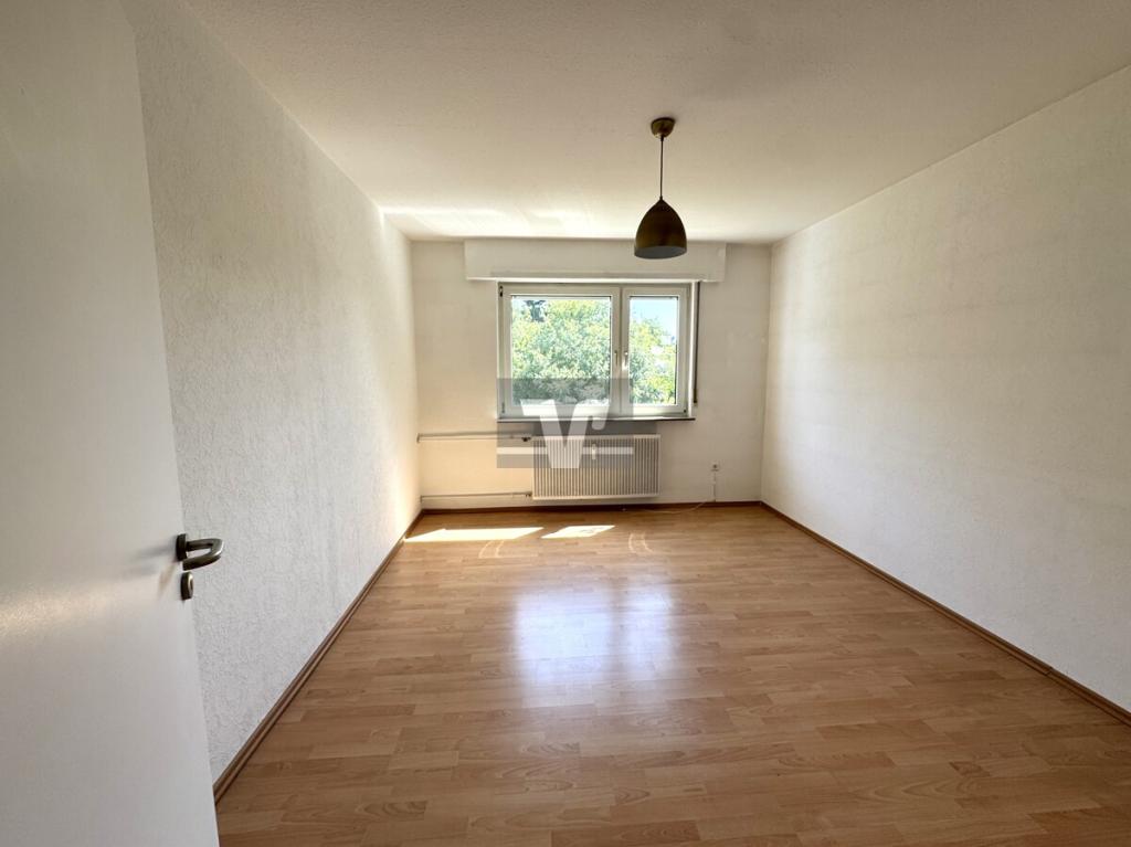 Gut geschnittenes Kinderzimmer oder Büro