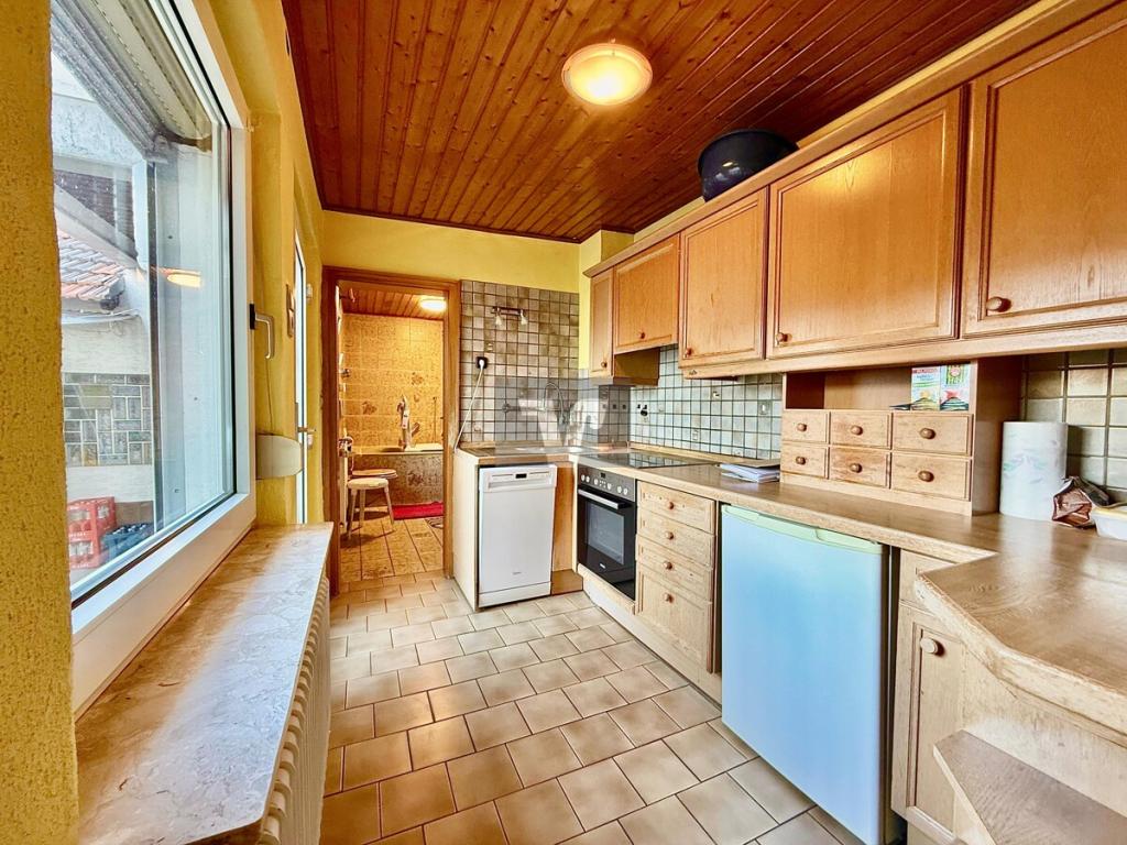 Helle Küche im EG des Einfamilienhauses