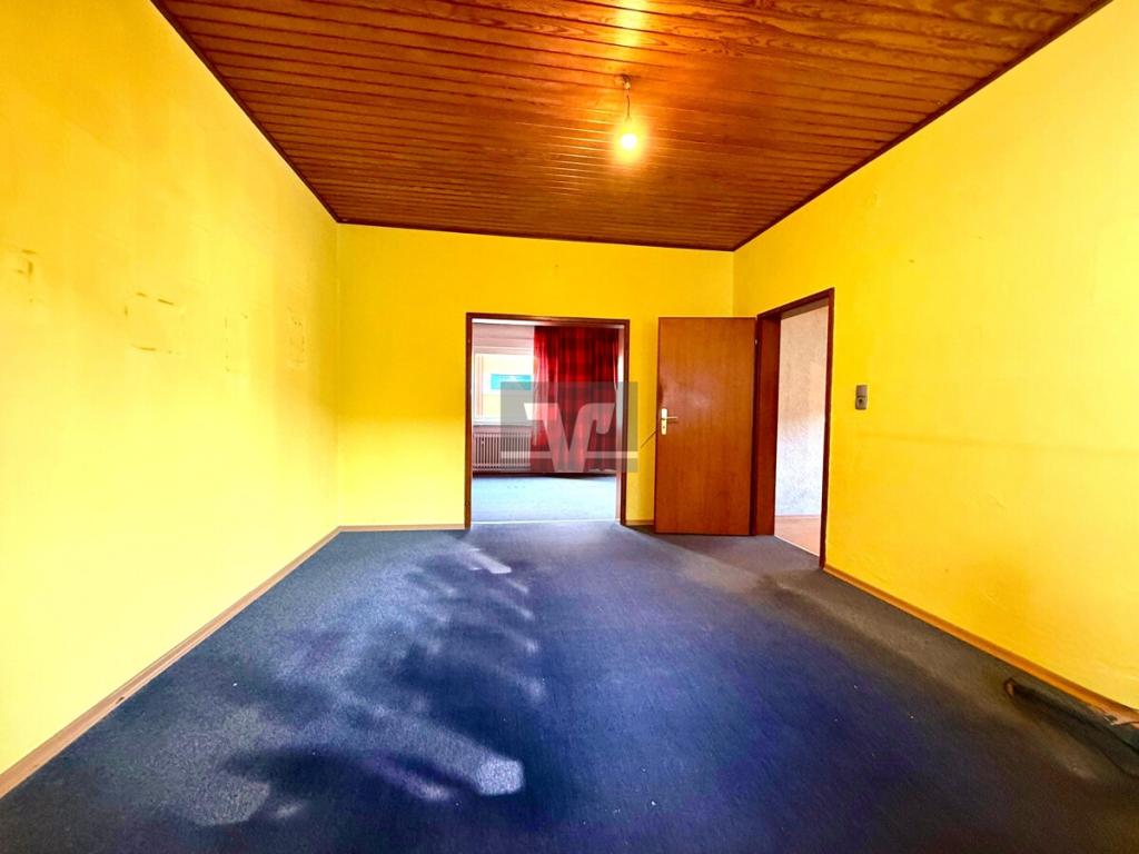 Großes Durchgangszimmer im EG des Einfamilienhauses