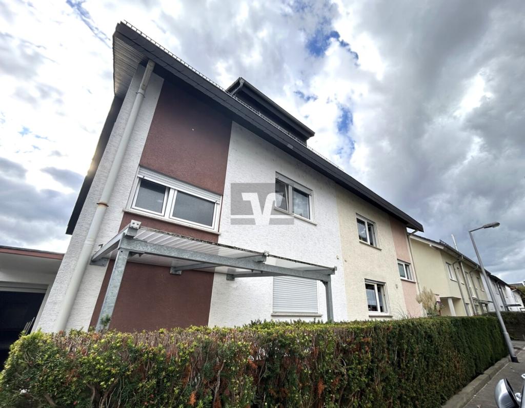 Gepflegtes Mehrfamilienhaus
