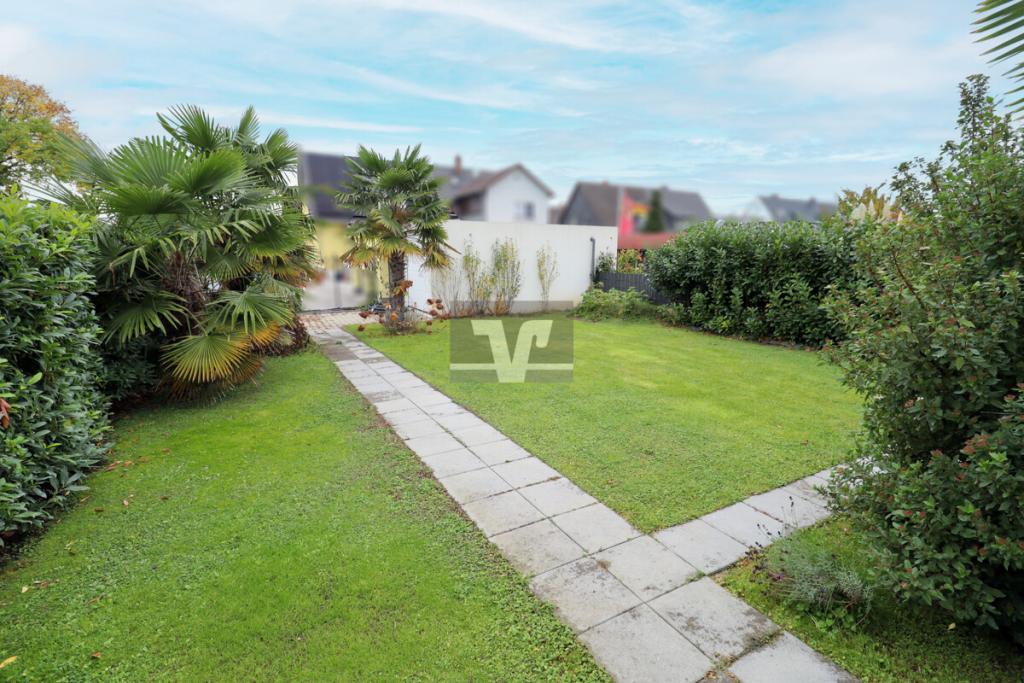 Liebevoll angelegter Gartenbereich