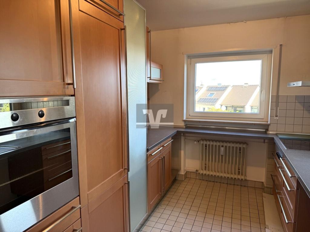 Limburgerhof: Attraktive 3,5 ZKB Wohnung mit großer Süd-Loggia und Pkw-Stellplatz! - Foto 1