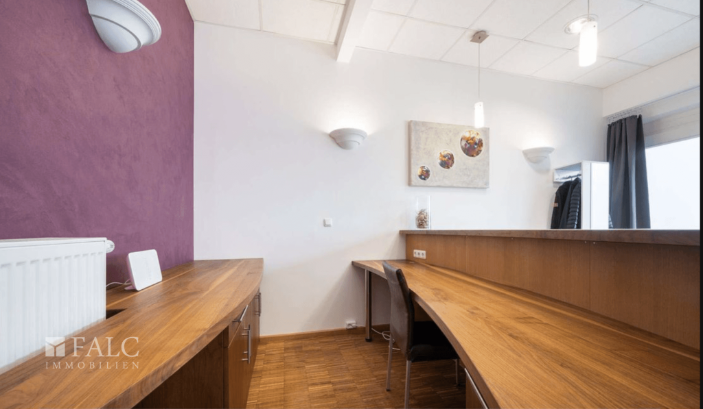 Einziehen und wohlfühlen: Stilvolles, vollmöbliertes 2-Zimmer-Apartment mit TG-Stellplatz im Zentrum von Aichach (Wohnen auf Zeit) - Foto 1