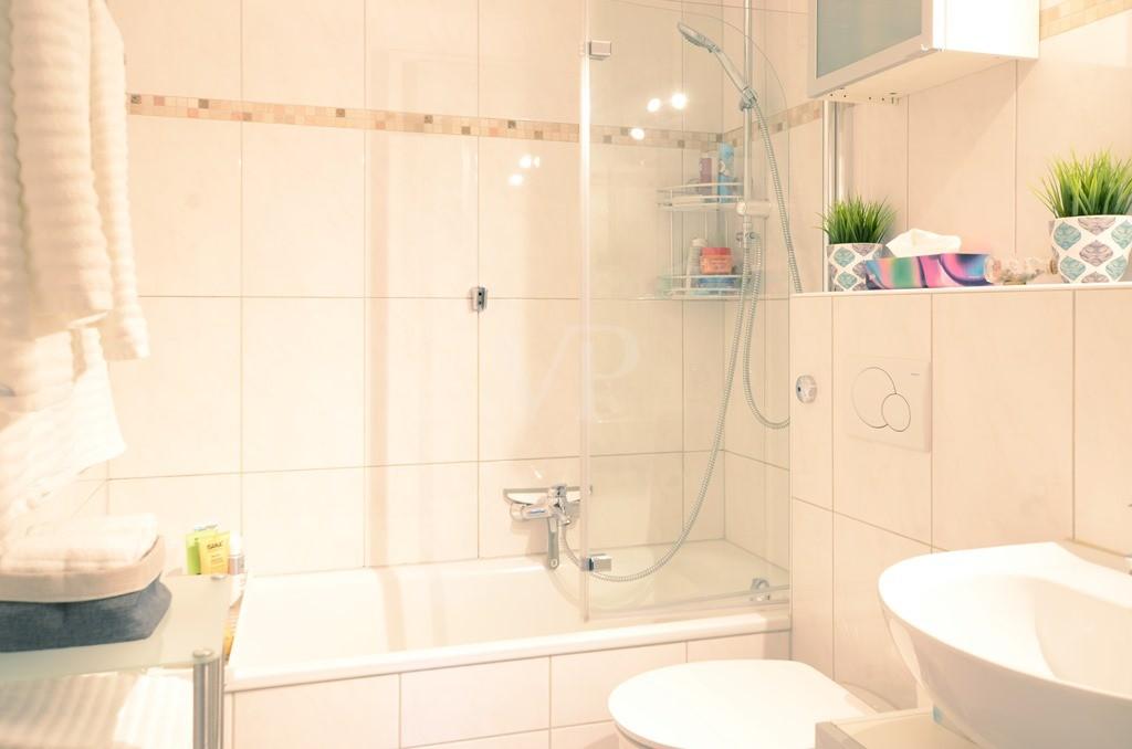 Gemütliche Etagenwohnung in ruhiger Seitenstraße - Photo 2