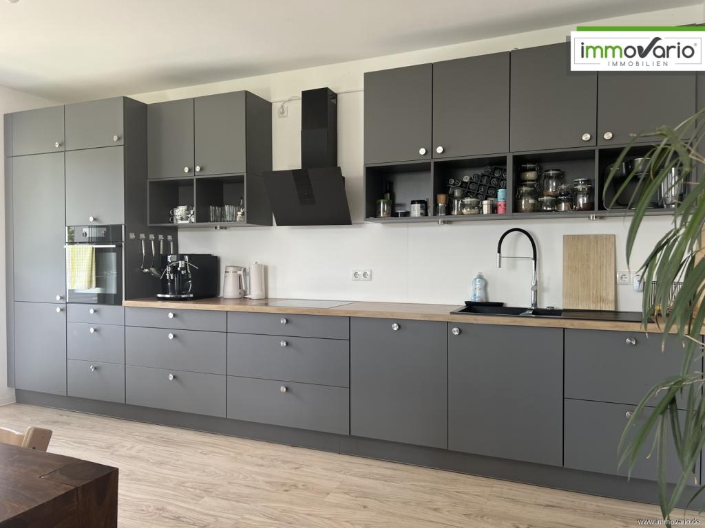 Moderne 4-Raum-Wohnung mit großem Balkon, Fußbodenheizung, Wanne, Dusche, Aufzug, TG-Stellplatz - Photo 3