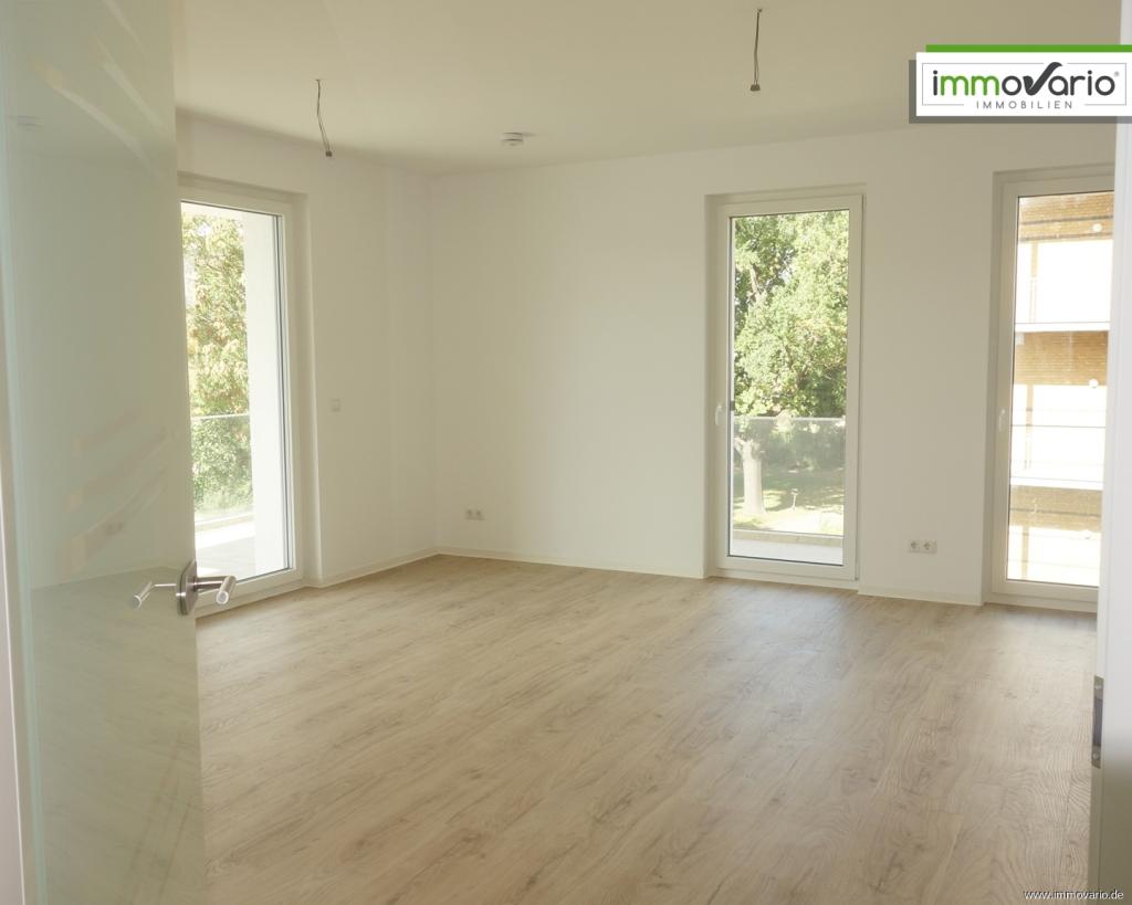 Moderne 4-Raum-Wohnung mit großem Balkon, Fußbodenheizung, Wanne, Dusche, Aufzug, TG-Stellplatz - Photo 1