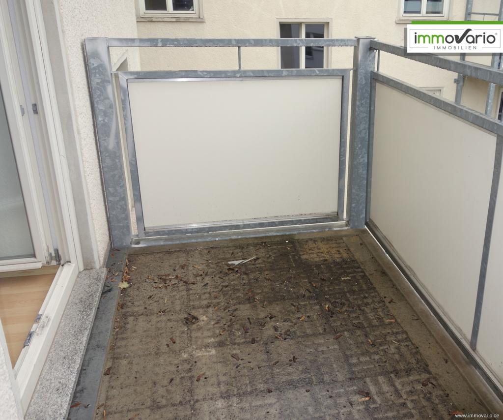 Hübsche 2-Zimmer-Wohnung mit Tageslichtbad, Wanne und Balkon - inmitten der Altstadt - Photo 4