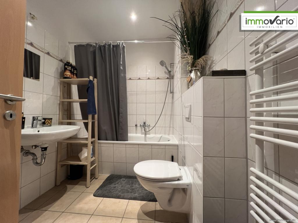 Hübsche 2-Zimmer-Wohnung mit Tageslichtbad, Wanne und Balkon - inmitten der Altstadt - Photo 2