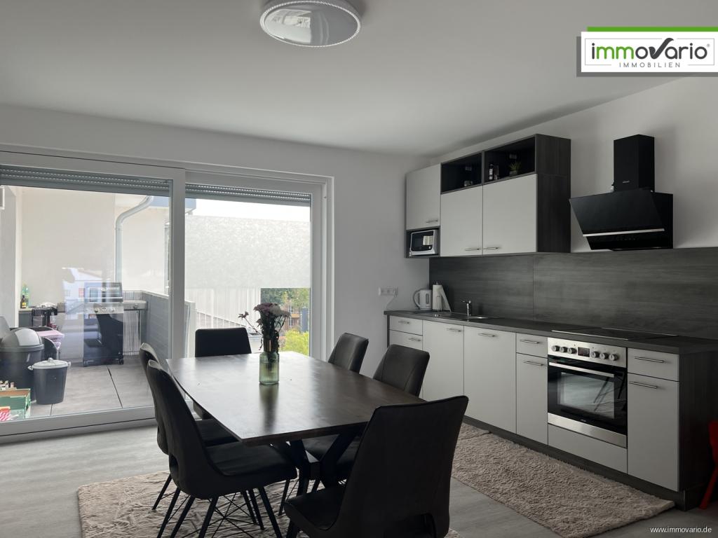 3-Raum-Wohnung mit Tageslichtbad, Wanne & Dusche, Aufzug, Fußbodenheizung, Balkon & großer Terrasse - Foto 3