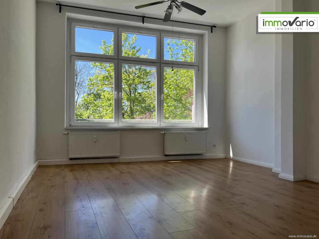 Wohnen in der Altstadt. Schöne 2-Raum-Wohnung in Hochparterre mit Wanne, Balkon und Einbauküche - Photo 4