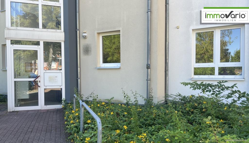 Hauseingang/ WE rechts