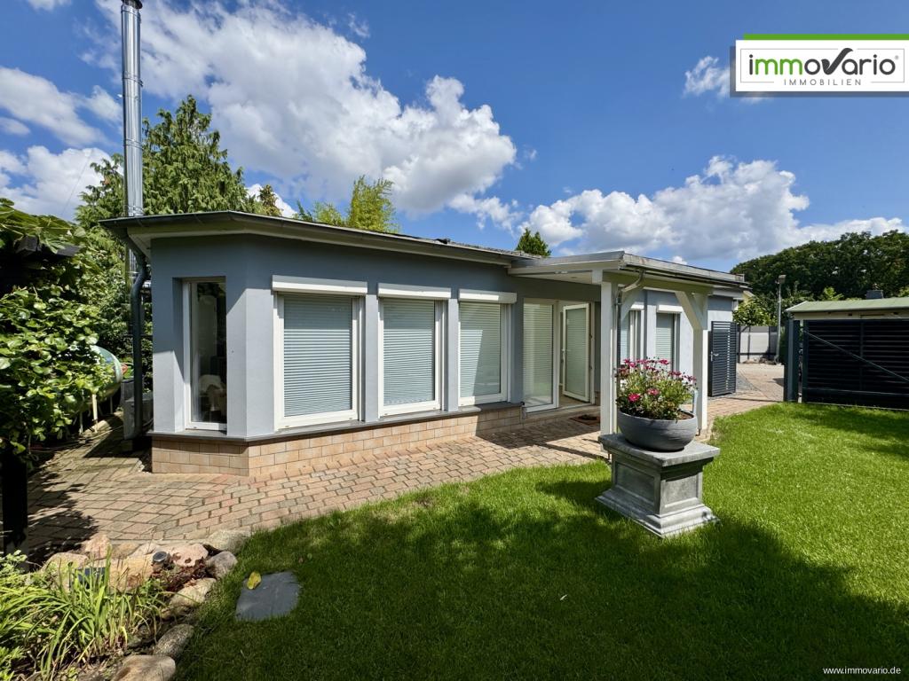 Bungalow Gartenseite