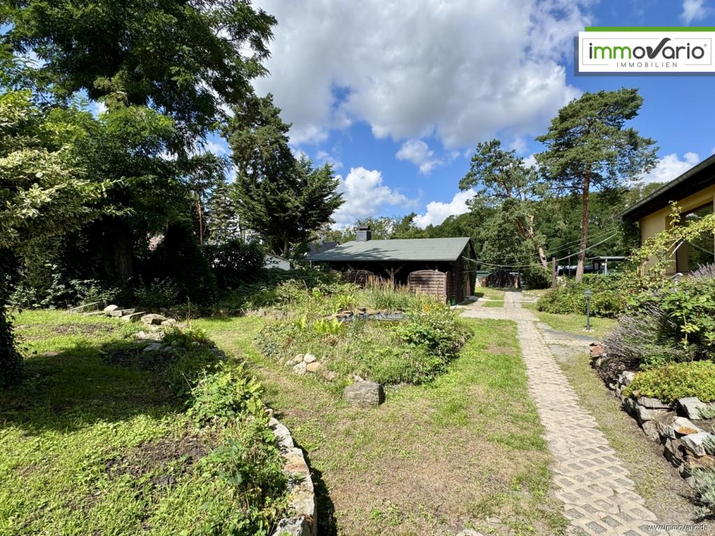 Garten mit Teich
