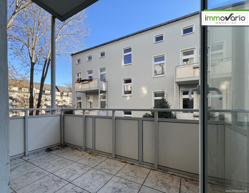 Einfache 3-Raum-Wohnung mit Balkon, Tageslichtbad, Wanne & Dusche, Abstellraum. Stellplatz möglich - Foto 2