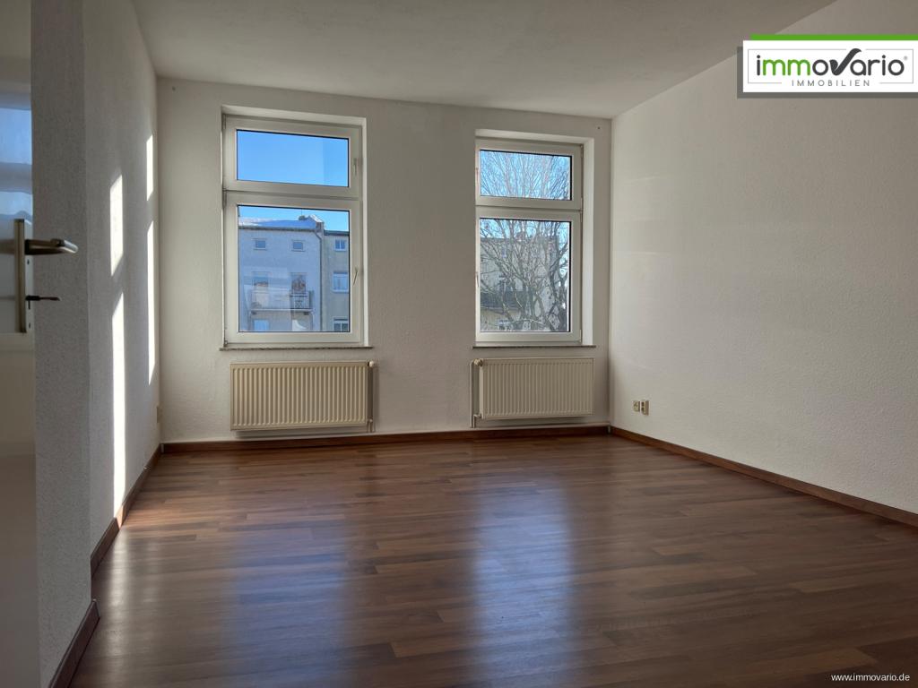 Helle, einfache 3-Raum-Wohnung mit Balkon, Tageslichtbad, Wanne und Abstellraum. Stellplatz möglich - Foto 2