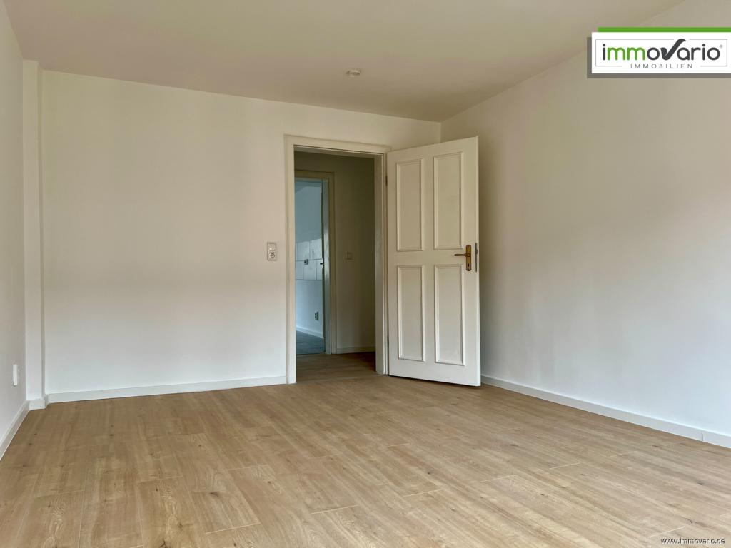 Wohnen in der Altstadt! Schöne, helle 2-Raum-Dachgeschosswohnung mit Tageslichtbad, Wanne & Dusche - Foto 5
