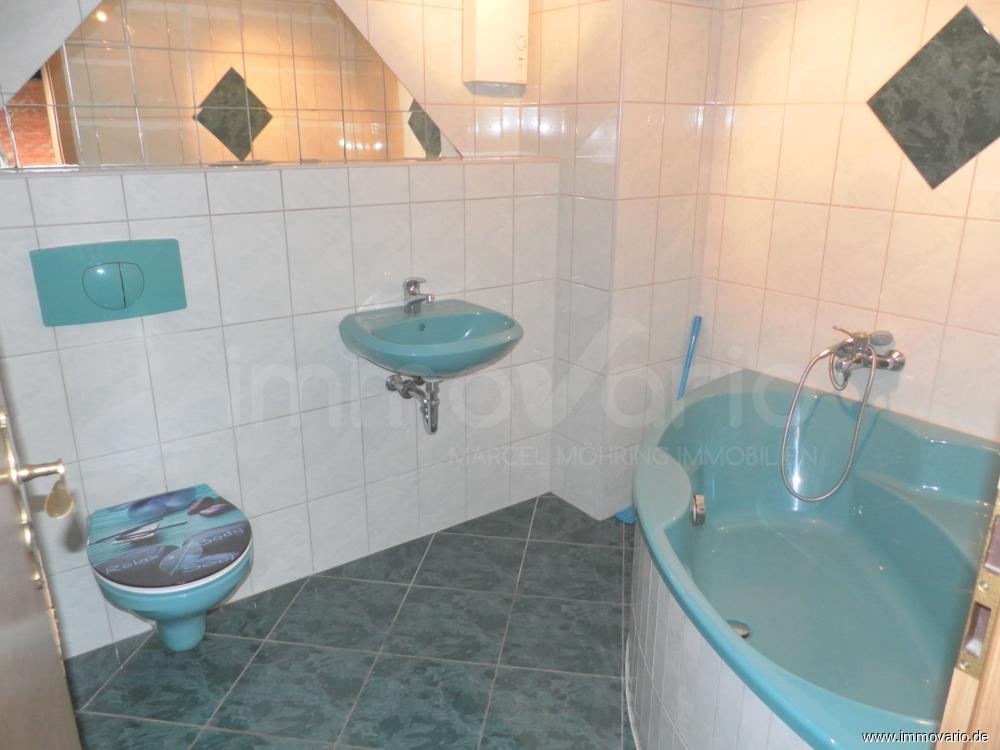 Schöne 2 Zimmer Wohnung mit Balkon und Einbauküche in Kroppenstedt am Markt. - Photo 4