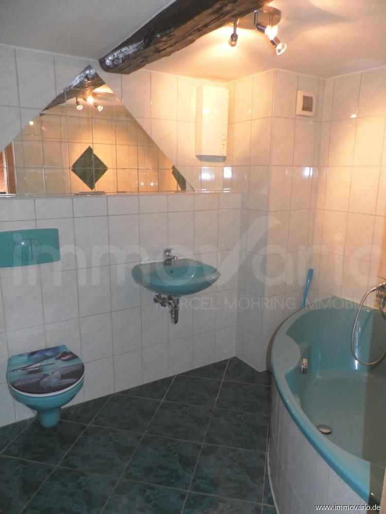 Schöne 2 Zimmer Wohnung mit Balkon und Einbauküche in Kroppenstedt am Markt. - Photo 3