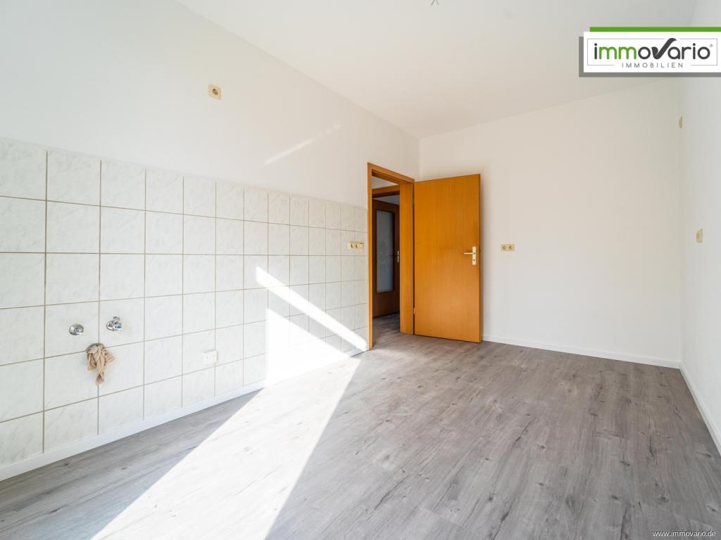 Am Ende der Straße - Gepflegte 2-Zimmer-Wohnung mit Balkon, Blick ins Grüne und Gartennutzung - Photo 2