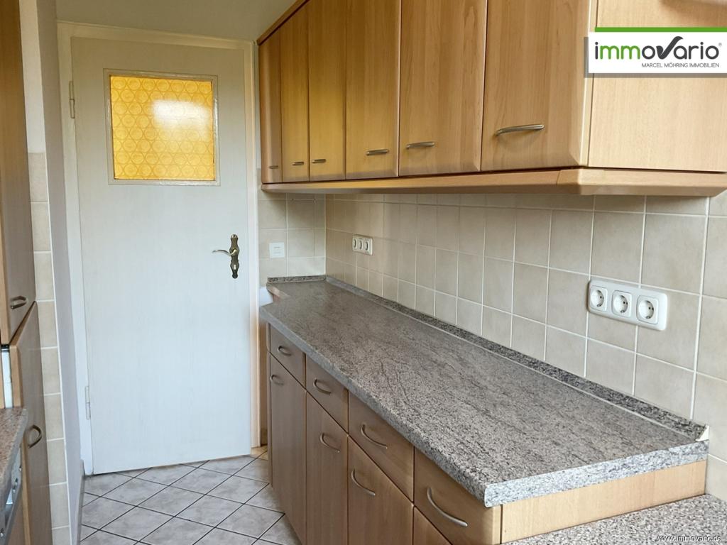 Einfache 2-Raum-Wohnung in gepflegtem Umfeld mit Einbauküche, Tageslichtbad & Wanne in Neue Neustadt - Photo 1