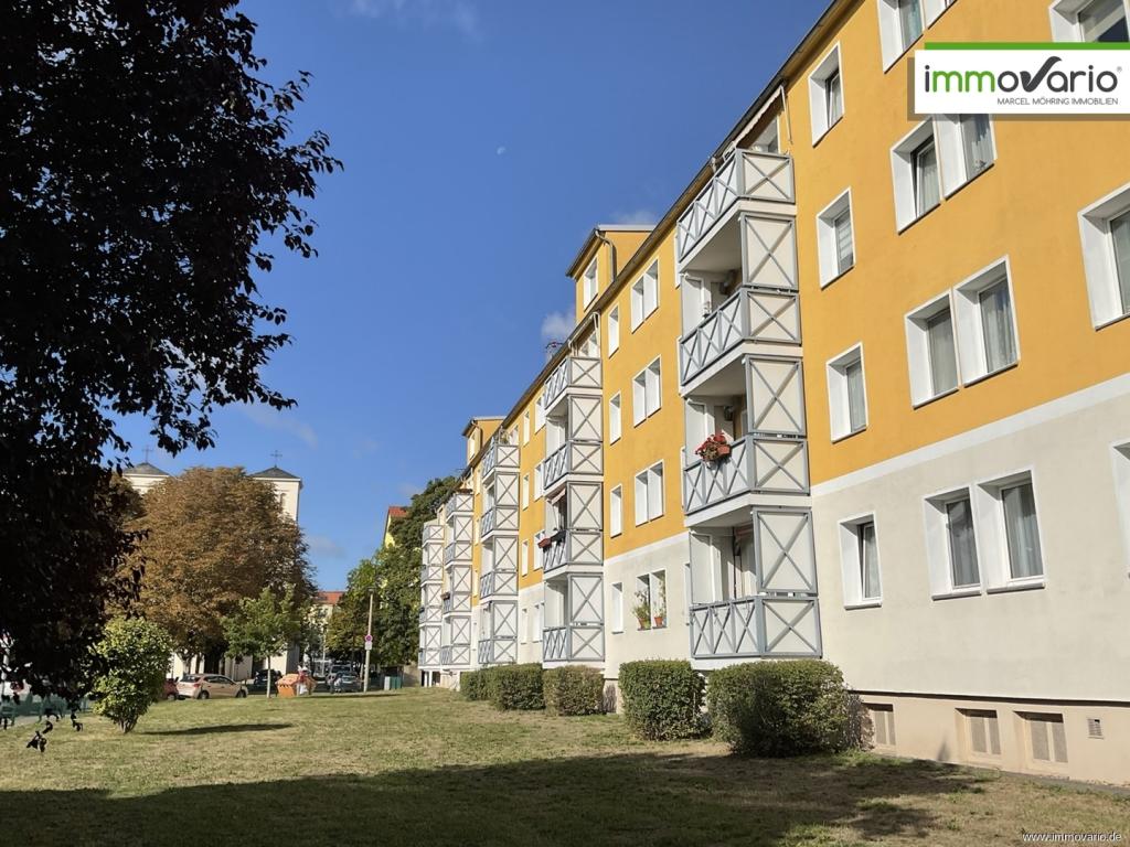 Einfache 2-Raum-Wohnung in gepflegtem Umfeld mit Einbauküche, Tageslichtbad & Wanne in Neue Neustadt - Photo 3
