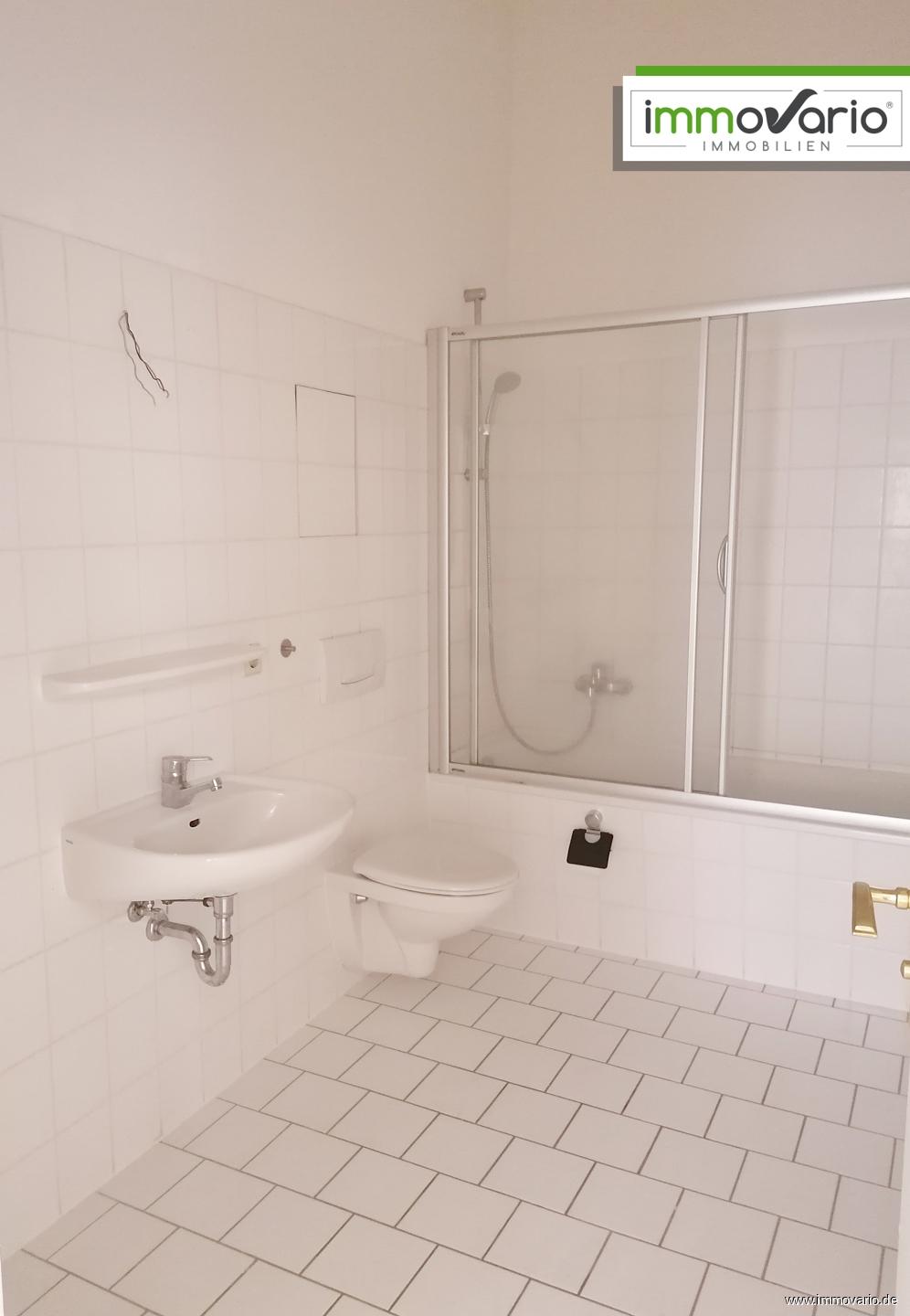 Bad mit Wanne