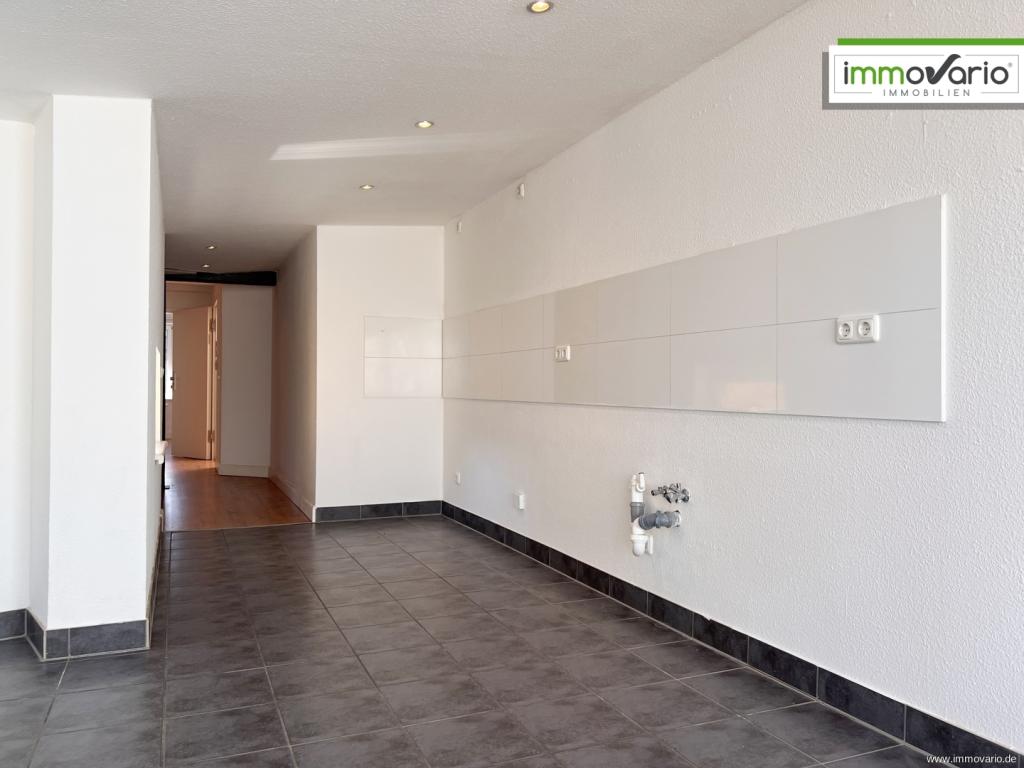 Traumhafte Dachgeschosswohnung im Herzen Magdeburgs mit Altbauflair, Wannenbad und Dachterrasse! - Foto 4
