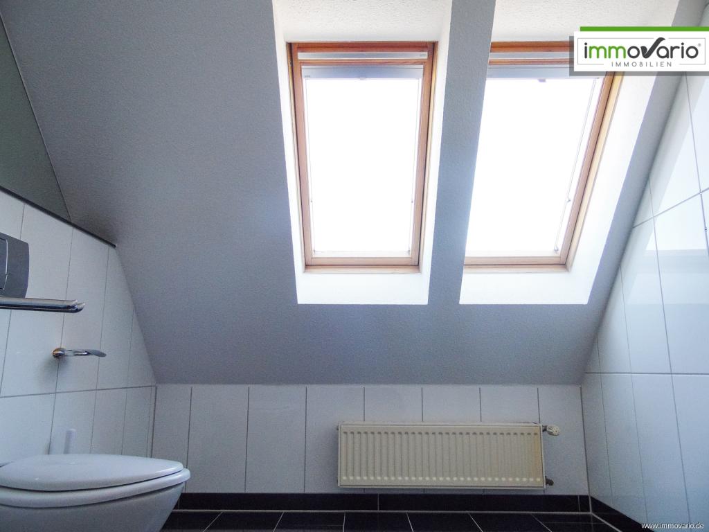 Schöne 3-Raum-Maisonette-Wohnung mit großer Dachterrasse, Tageslichtbad, inkl. 2 Stellplätze. - Photo 3