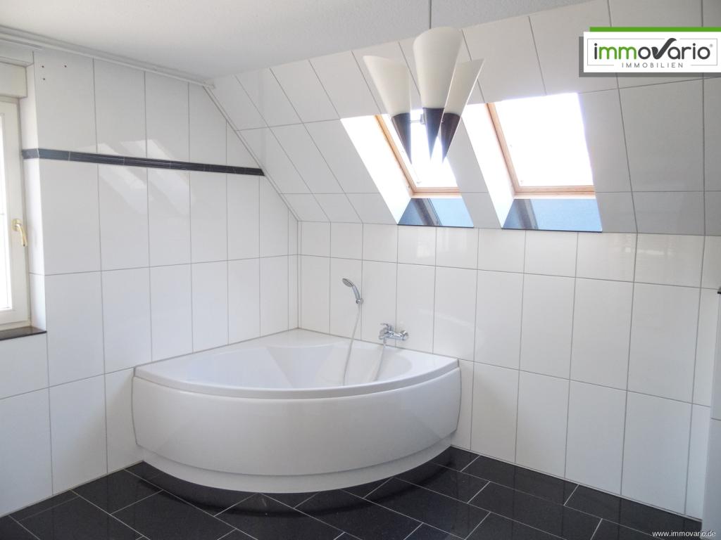 Schöne 3-Raum-Maisonette-Wohnung mit großer Dachterrasse, Tageslichtbad, inkl. 2 Stellplätze. - Photo 2