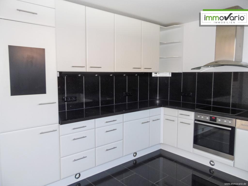 Schöne 3-Raum-Maisonette-Wohnung mit großer Dachterrasse, Tageslichtbad, inkl. 2 Stellplätze. - Foto 2