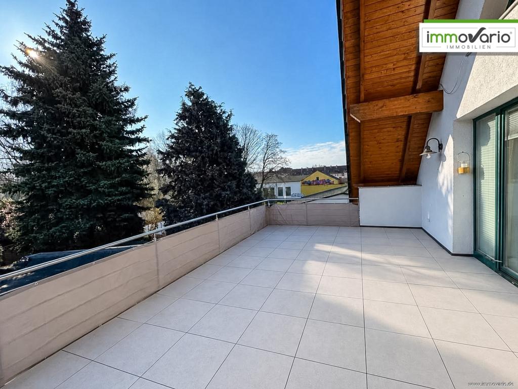 Schöne 3-Raum-Maisonette-Wohnung mit großer Dachterrasse, Tageslichtbad, inkl. 2 Stellplätze. - Foto 4