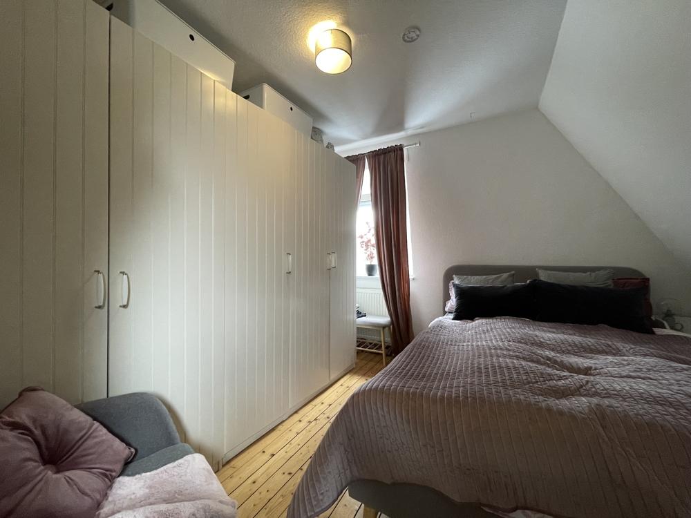 Schlafzimmer DG